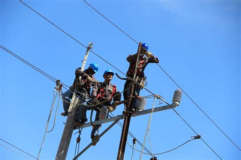 Free Images Wire Construction Mast Blue Electricity Workers