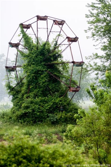 An Abandoned Ferris Wheel Pics