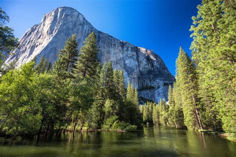 Merced River Yosemite National Park Stock Image Image Of Rock Kayak