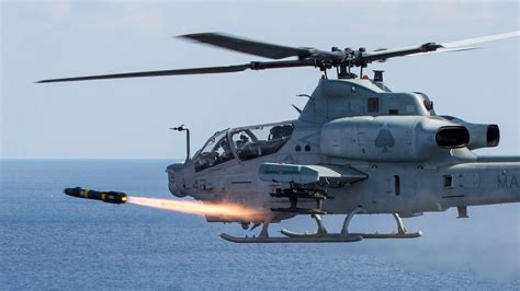 Ah 1z Viper And Uh 1y Venom Live Fire Training Off The Coast Youtube