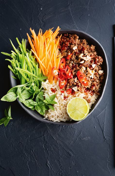 In partnership and featuring recipes from this fantastic beef meatloaf recipe uses lean mince meat combined with lots of finely chopped vegetables. Lemongrass beef bowl | Recipe | Minced beef recipes, Beef ...