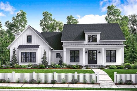 See just how much the the design stayed more or less the same until the entire white house was renovated under truman. Budget Friendly Modern Farmhouse Plan with Bonus Room ...