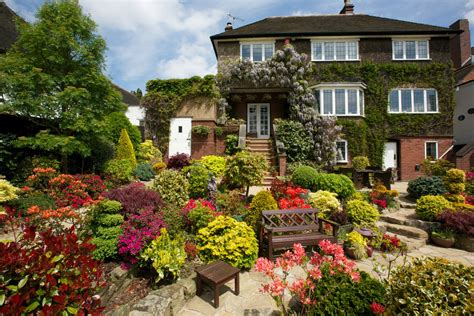 Making your house beautiful with interior design and gardening tips. Drelis Gardens: Four Seasons Garden - The most beautiful ...
