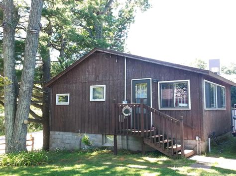 Lakefront cabins with great fishing, swimming, boating. Lake Cabin in Polk County, Wisconsin