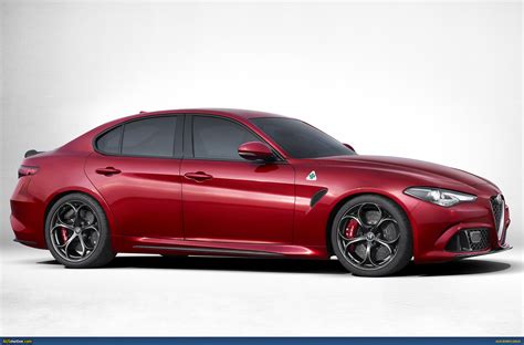 AUSmotive.com » Alfa Romeo shows off the new Giulia