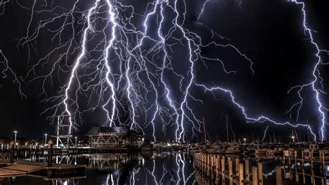 27 Fantastic Lightning Photo Images Wallpaperboat