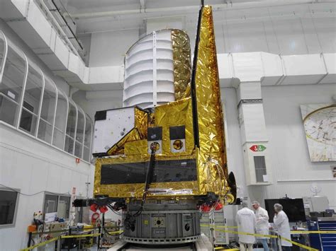 Satellite Euclid Paca Joue Sa Part Dans La Compréhension De Lunivers