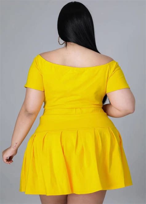 Wholesale Summer Plus Size Yellow Off Shoulder Crop Top And Pleated