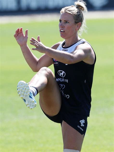 Aflw star tayla harris takes on a familar foe when she makes her return to the ring on friday carlton aflw star tayla harris will contest the australian light middleweight boxing title on friday. AFLW 2021: Collingwood v Carlton preview, Brianna Davey to ...