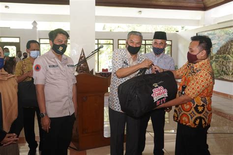 Lowongan ini saya ambil dari papan informasi di kantor pos kota magelang. Berita Magelang - Pemkab Magelang Segera Buka Lowongan 259 Formasi CPNS