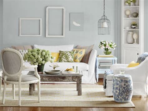 Expert pointers for a stylish and functional much like the kitchen, the living room is the heart of the home. Cute Living Room Ideas For Small Apartments Decor Interior ...