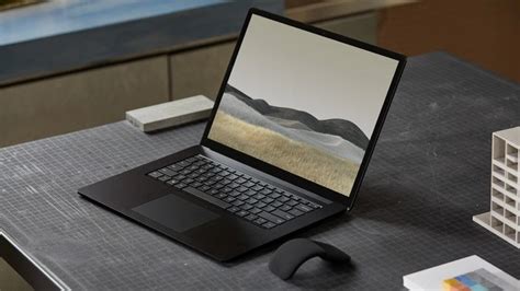 While there are no massive changes, the new intel 10th gen processor, instant hands on: Microsoft Surface Laptop 3 15 i7-1065G7 - Notebookcheck.nl