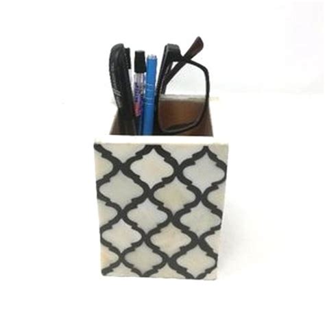 Backbone.js view greatly helps us when it comes to creating large scale manageable applications. White & Black MS Craft Bone Inlay Accessories Box, Shape ...
