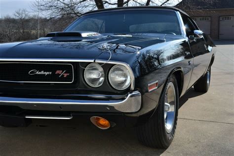 What kind of transmission does a 1970 dodge challenger have? 1970 Dodge Challenger RT Convertible 426 HEMI Clone Triple ...