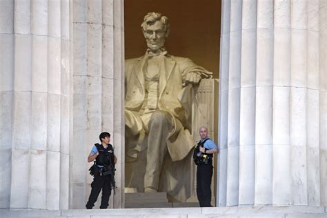 Lincoln Memorial was not damaged during recent protests