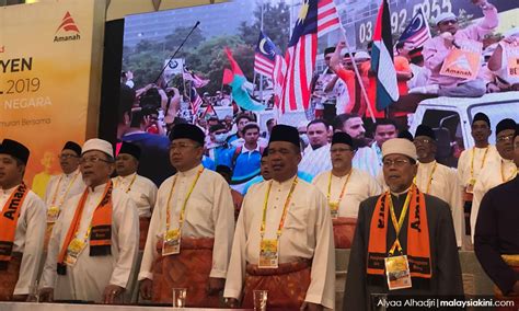 Mangsa yang paling terkesan dengan adegan lompat parti ini ialah umno, yang kehilangan 17 kerusi parlimen. KOLUM | Pilihan Amanah