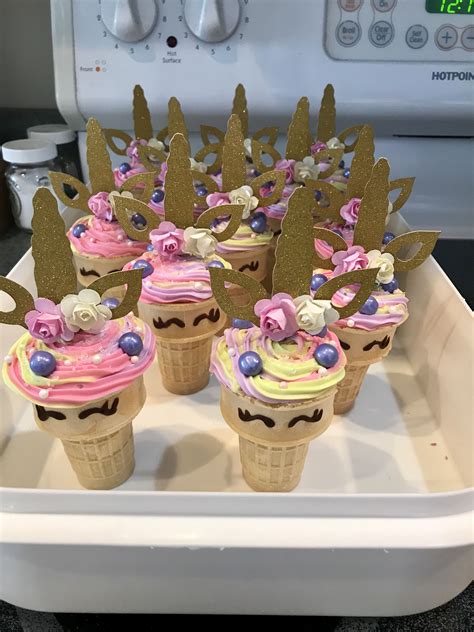 Unicorn Cupcakes In Ice Cream Cones Aniversario