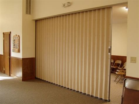 Commercial Accordion Folding Doors For Security