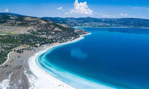 Salda gölü rakım olarak 1193 metre yüksekliğe sahip. Valilikten kritik Salda Gölü kararı! - Tele1