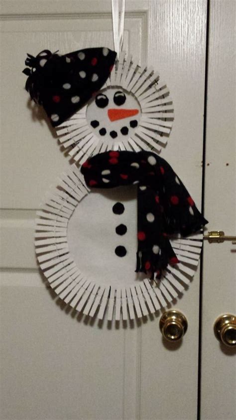 50 Easy Diy Christmas Clothespin Wreath Ideas To Deck Your Doors This