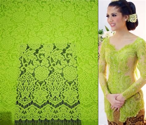 Gambar taman rumah yang satu ini bisa diterapkan pada model atau konsep rumah apa saja karena hanya memanfaatkan bagian pojok sudut rumah. Rumah Minimalis Warna Hijau Alpukat - Desain Rumah