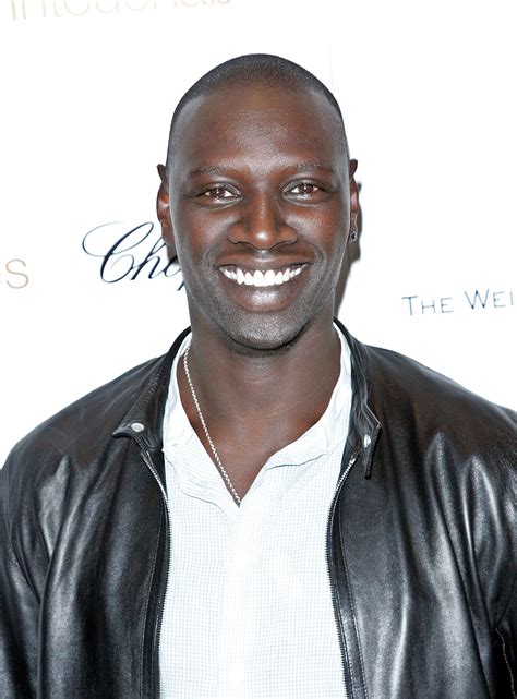 Omar sy has been married since 2007 to his wife hélène from france. Jurassic World : Omar Sy rejoint le casting