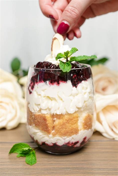 Low fat chocolate berry dessert kraft recipes 17. Easy Berry Trifle | Recipe in 2020 | Food, Recipes, Trifle ...