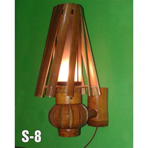 Anyaman adalah serat yang dirangkaikan hingga membentuk benda yang kaku, biasanya untuk membuat keranjang atau perabot. Cantik Lampu Hias Bambu Gantung - Bunga Hias