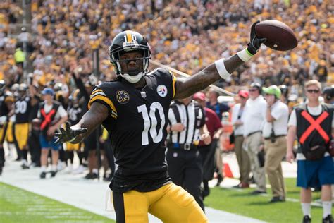 Here is pff's prediction on the 2021 mvp award, offensive and defensive player of the year, rookie of the year. 2017 NFL trade deadline: Grading 1 move every team could ...