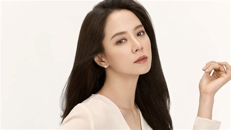 New stunningly beautiful pictures of song ji hyo while filming the current drama my wifes havign an affair this week she just looks perfect from all angles. Song JiHyo Profile: From "Goong" To "Emergency Couple ...