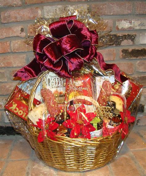 Pin By A Basket Case T Baskets On Holiday Baskets Holiday