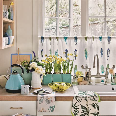 13 Beautiful Window Dressing Ideas Eclectic Kitchen Country Kitchen