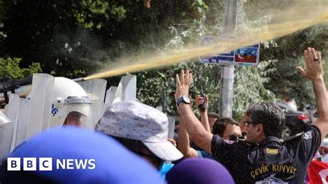 Turkish Police Hit Pro Uighur Protesters With Pepper Spray Bbc News