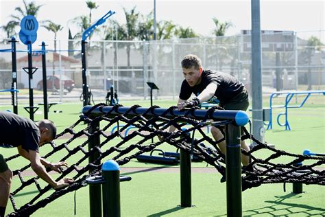 Outdoor Obstacle Course Equipment Functional Fitness Equipments