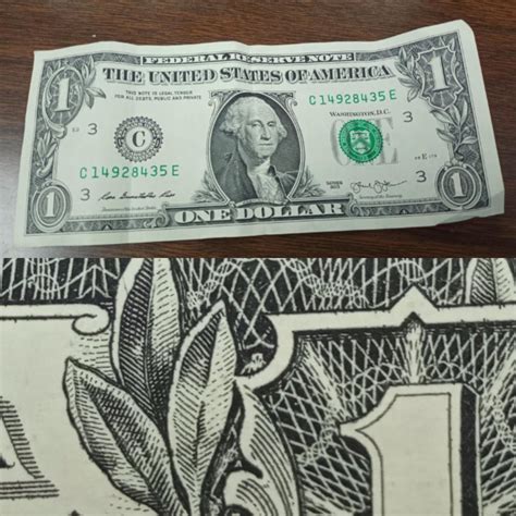 The Web On A Dollar Bill Is Made By A Spider Potatoking620