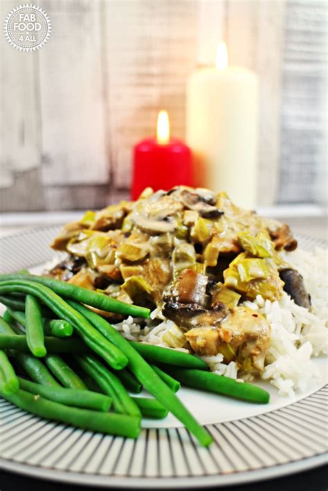Meanwhile for the white wine mushroom sauce: Chicken, Mushroom & Leeks in Cream & White Wine Sauce ...