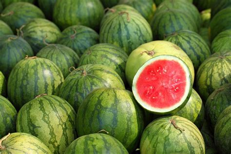 How To Pick A Deliciously Ripe Watermelon Cottage Life