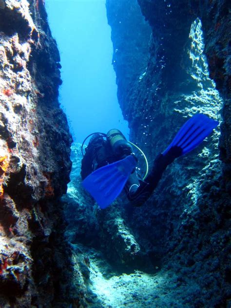 Dive In History Amphorae Fields In Kas Turkey World Adventure Divers