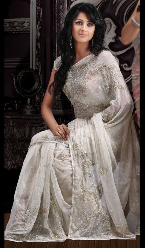 1000 Images About White Wedding Sarees On Pinterest Deepika Padukone Brides And Indian