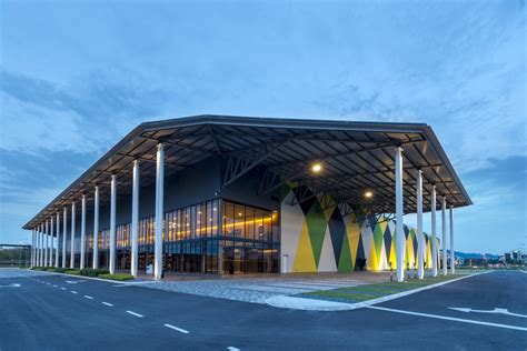 It combines the best in hospitality with the latest in facilities; Gallery of Setia City Convention Centre 2 / Archicentre - 13