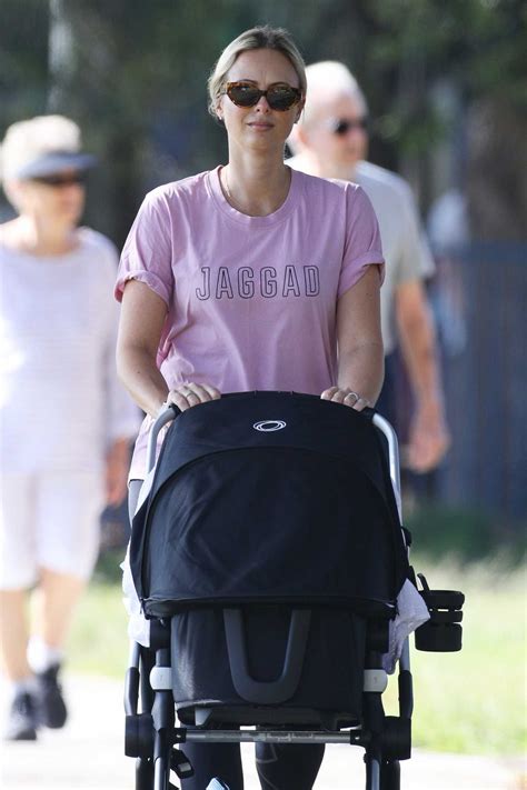 Sylvia Jeffreys With Her New Born Going For A Walking In Double Bay