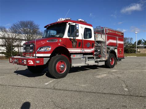 Pierce Fire Truck Freightliner 4x4 Pumper Delivered To The Township