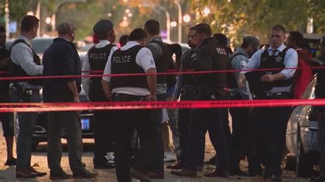 2 Killed 13 Wounded Tuesday In Chicago Shootings