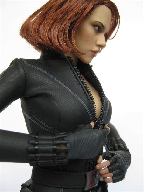 DeSMOnd Collection Hot Toys Black Widow In The Avengers Pt 2