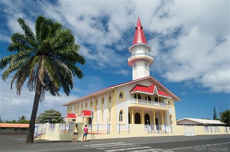 Temple Protestant De Papara Haut En Couleur Tahiti Heritage