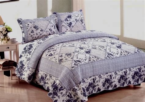 Quilted bedding sets let you cozy up in style. Juliet - 3 Piece King Quilt Bedding Set (Includes King ...
