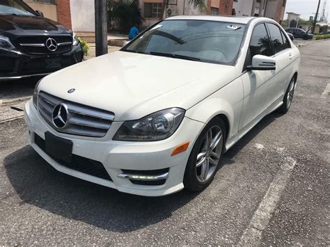 Get detailed information on the 2012 chrysler 300 including features, fuel economy, pricing, engine, transmission, and more. Mercedes Benz C300 4matic 2012 Model Tokunbo America spec