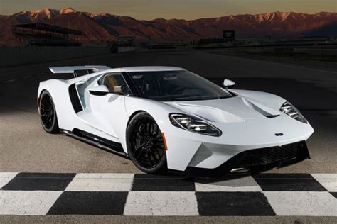 Everything We Know About The 2017 Ford Gt Supercar Autotrader