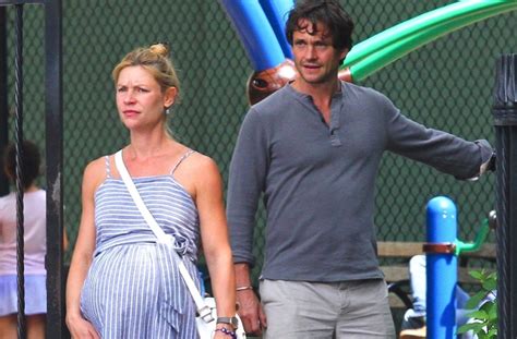 Pregnant Claire Danes And Husband Hugh Dancy Step Out In New York