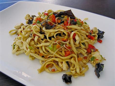 452 kj / 107 kcal. bami goreng kalorien